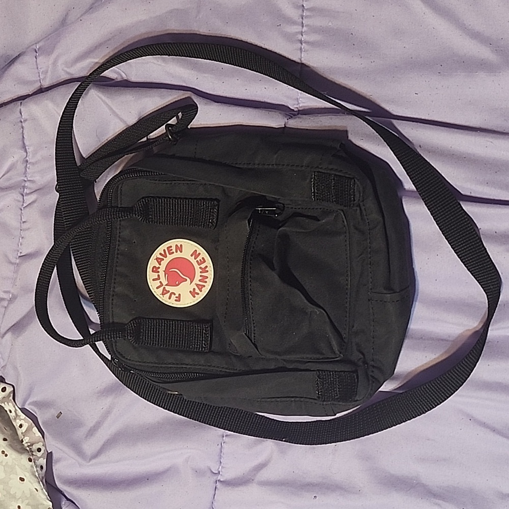 Kanken black sling bag